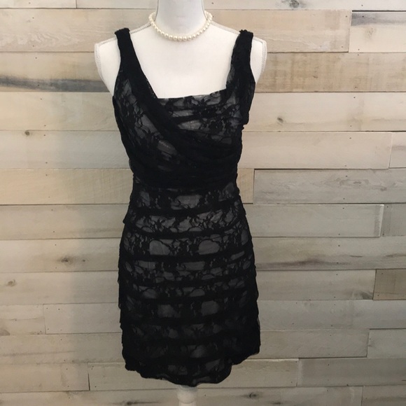 ⚜️ Express • Little Black Lace Dress Size 6 - Picture 1 of 3